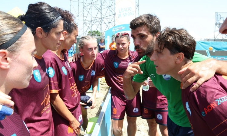 Esordio con vittoria nel derby per Lady Terracina. Cinque reti a due contro Terracina BS e una Iannella in grande spolvero. 