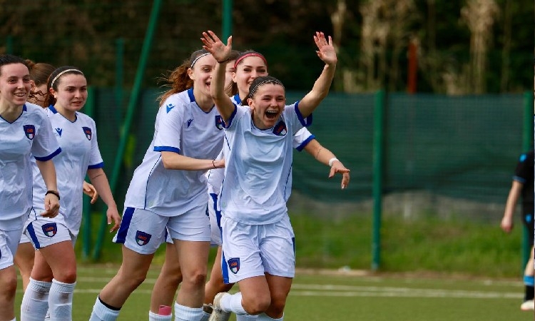 Viareggio Women’s Cup: buona la prima per le ragazze di Canestro