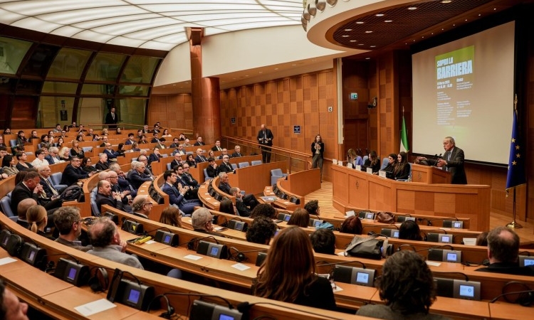 Presentato alla Camera dei Deputati "Sopra la barriera”: inclusione e riscatto sociale attraverso il calcio