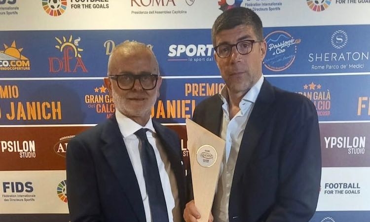 Gran Galà del Calcio ADICOSP: Giannichedda premiato come miglior allenatore giovanili della stagione 