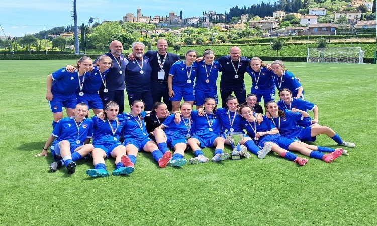 La Rappresentativa Nazionale U19 femminile chiude il torneo "Sport al Sole in sicurezza" con la vittoria in campo, ma il messaggio più importante è sulla prevenzione contro il melanoma
