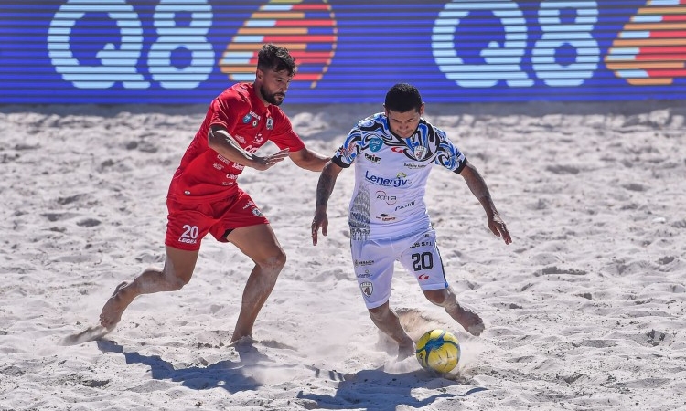 Alghero, tra acrobazie e passione: spettacolo puro nel pomeriggio della Serie A Q8